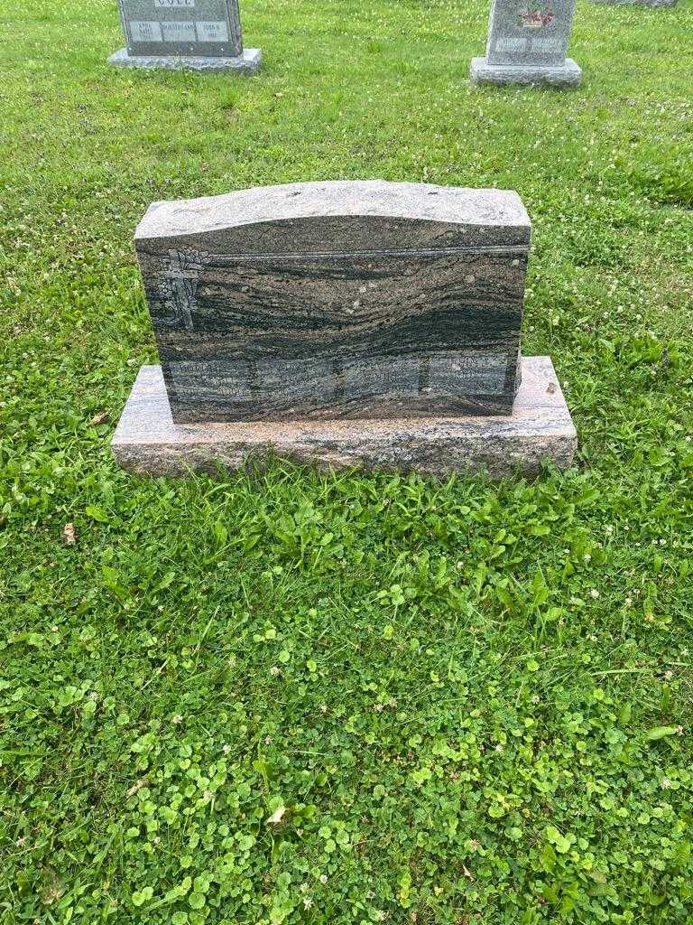 Dorothy Y. Bramble's grave. Photo 2