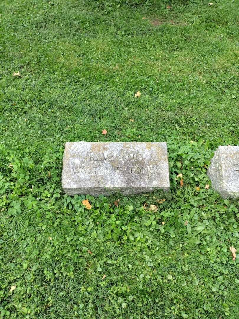 Reverend Walter E. Jones's grave. Photo 2