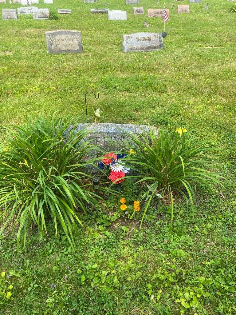 Katherine Van Epps's grave. Photo 2
