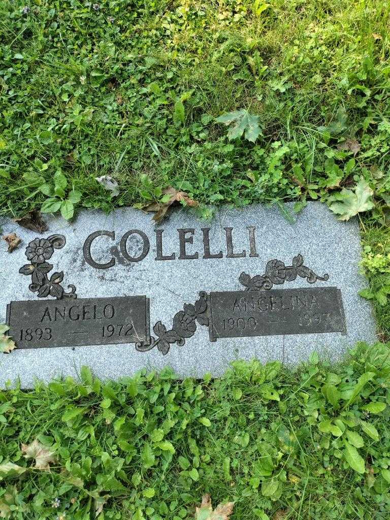 Angelina Colelli's grave. Photo 1