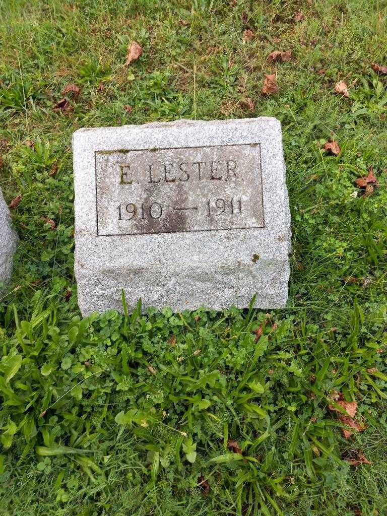 Edward Lester Eustace's grave. Photo 2