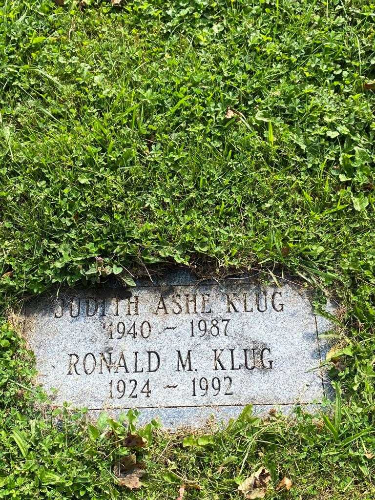 Judith Ashe Klug's grave. Photo 3