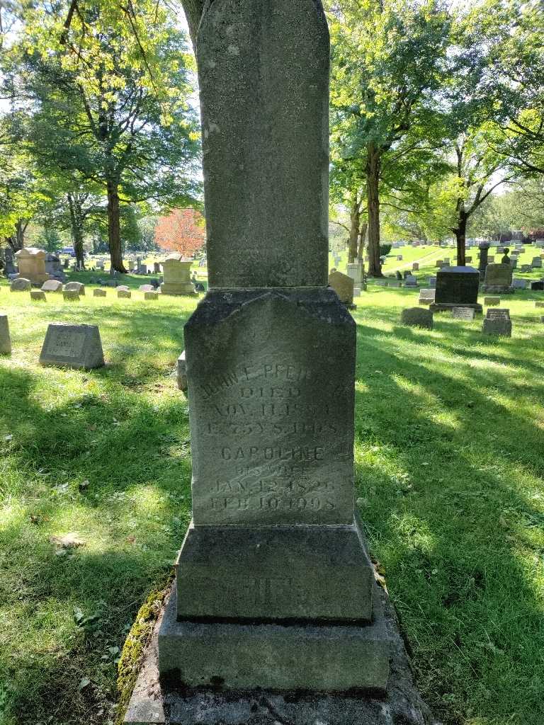 Caroline Pfeiffer's grave. Photo 3