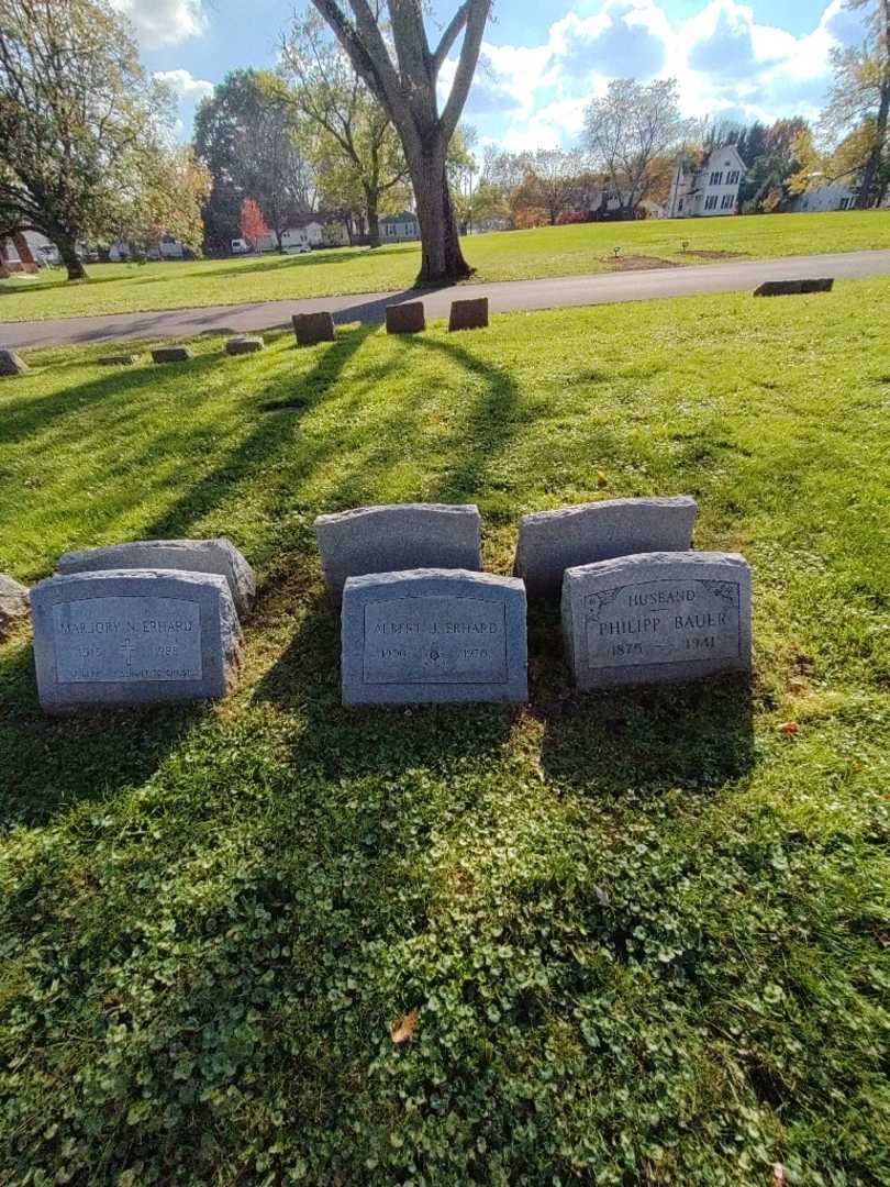 Albert J. "Jack" Erhard Junior's grave. Photo 2
