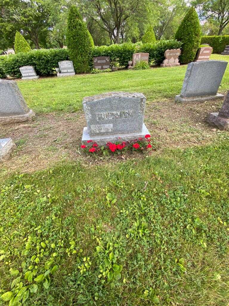 Dianne H. Hickman's grave. Photo 1