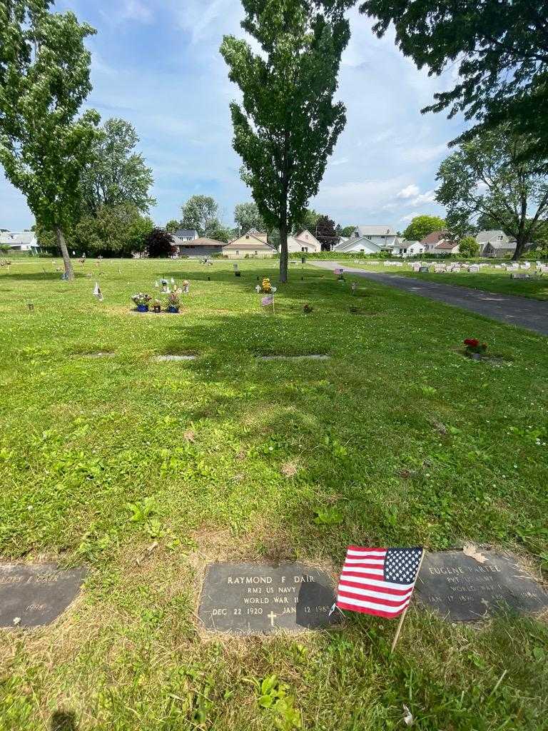 Raymond F. Dair's grave. Photo 1