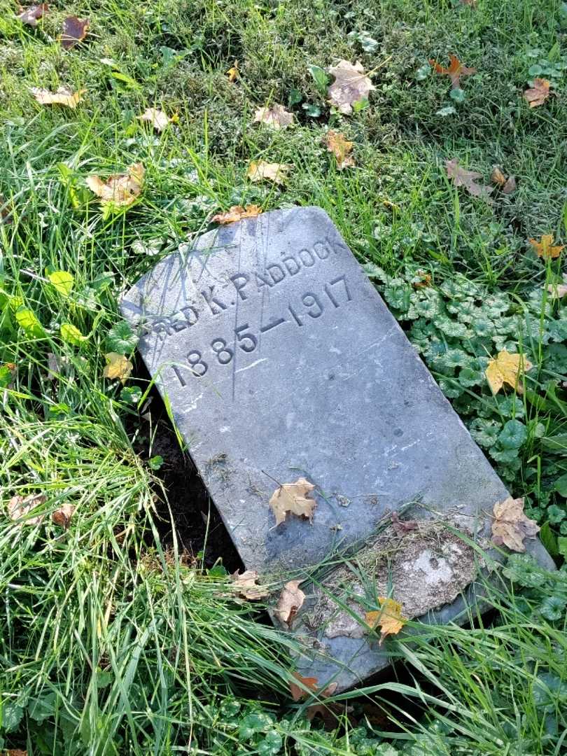 Fred K. Paddock's grave. Photo 3