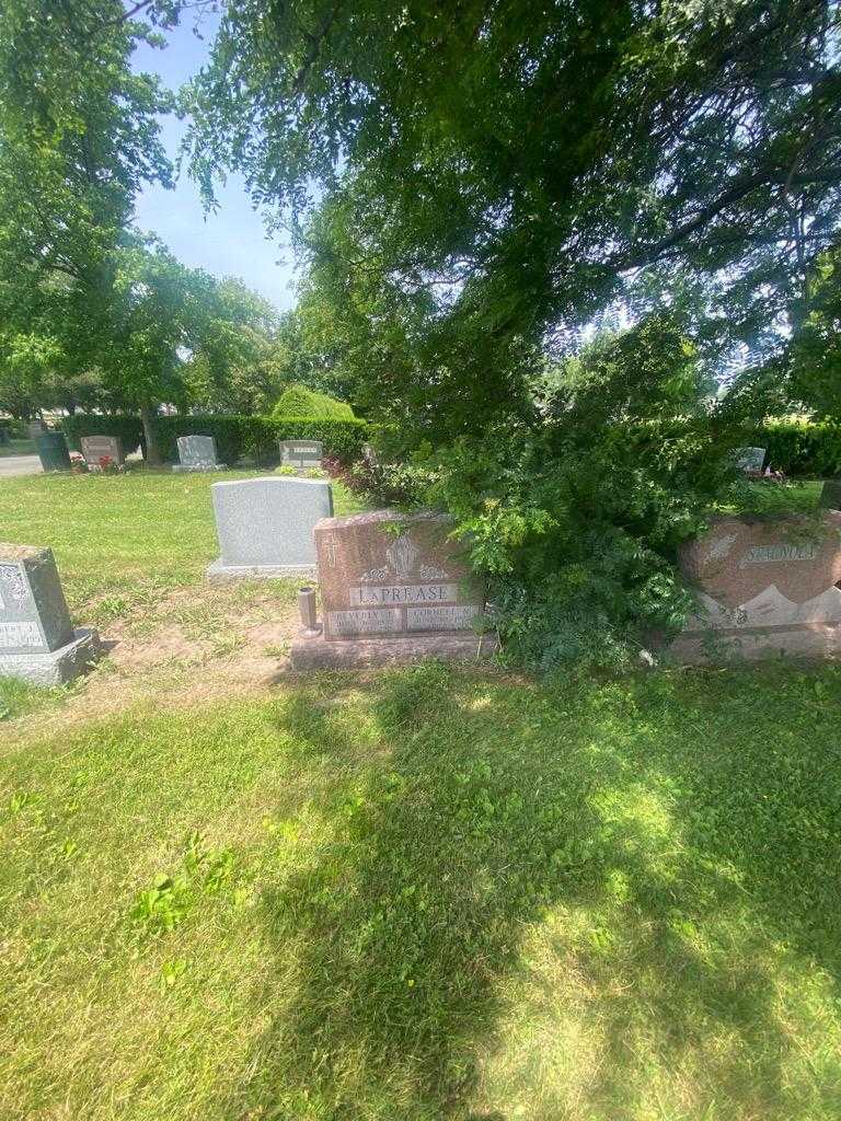 Beverly J. LaPrease's grave. Photo 1