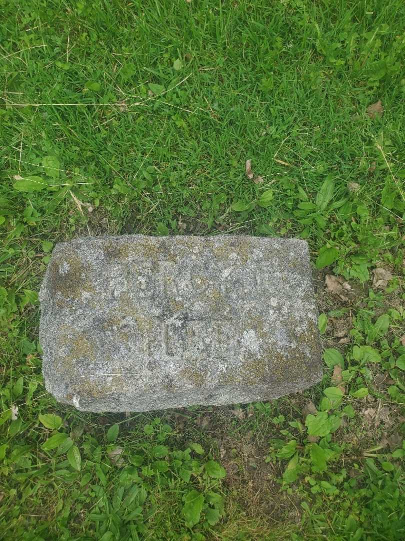 Percy F. Lee's grave. Photo 4