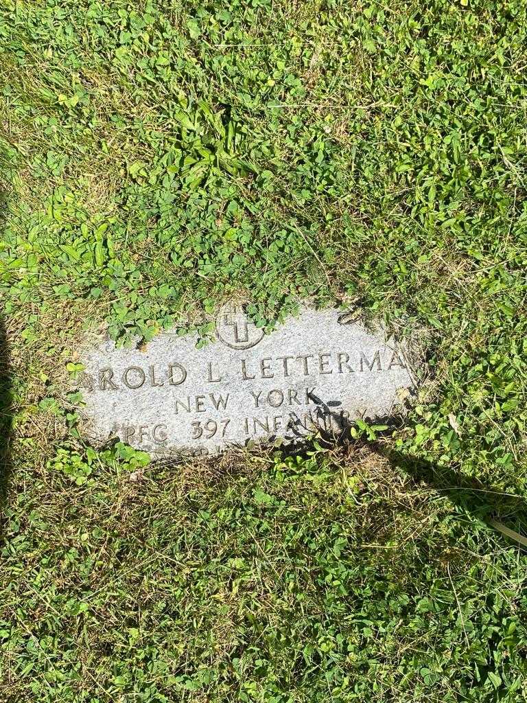 Harold L. Letterman's grave. Photo 3