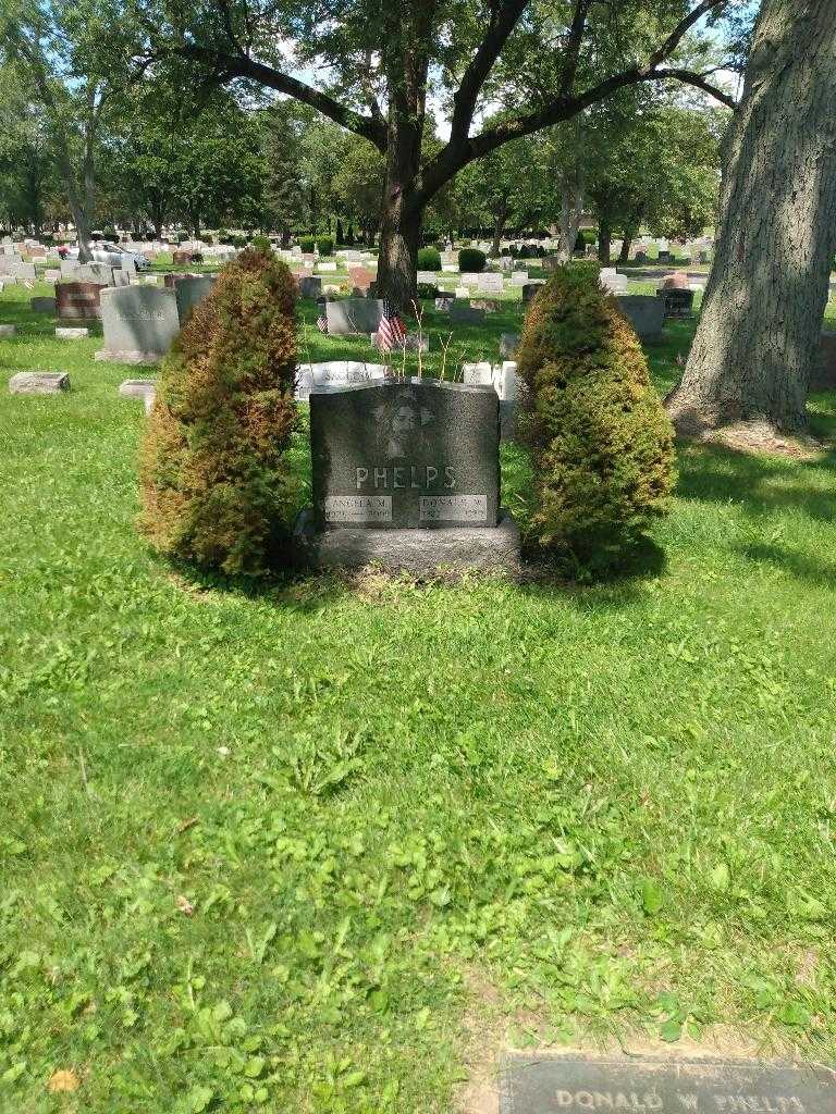 Donald W. Phelps's grave. Photo 1