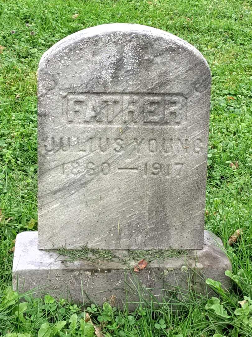 Julius Young's grave. Photo 3