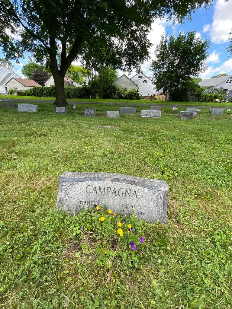 Patsy E. Campagna Senior's grave. Photo 1