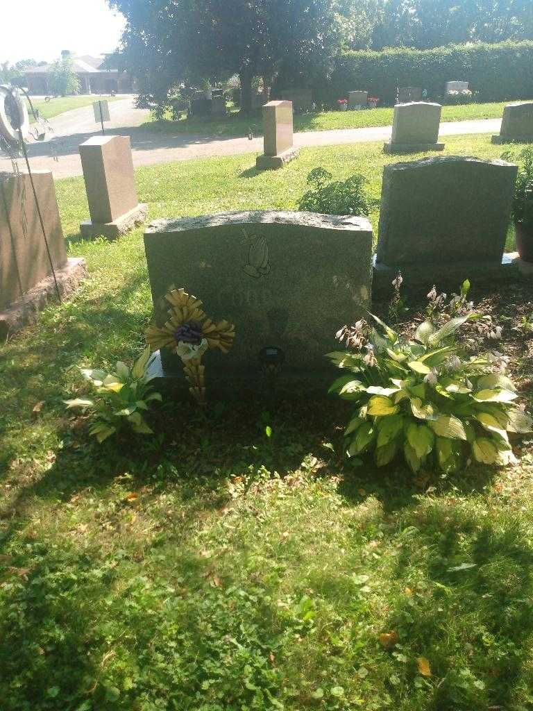 Richard R. Cooper's grave. Photo 1