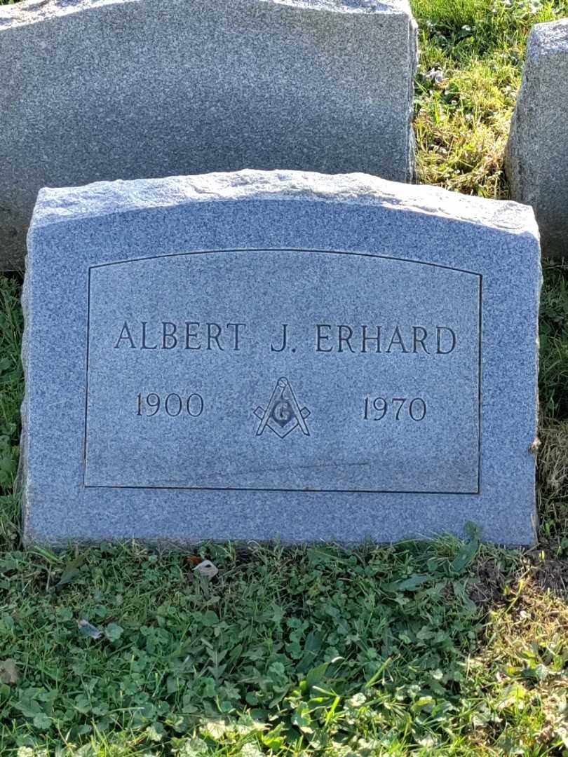 Albert J. "Jack" Erhard Junior's grave. Photo 4