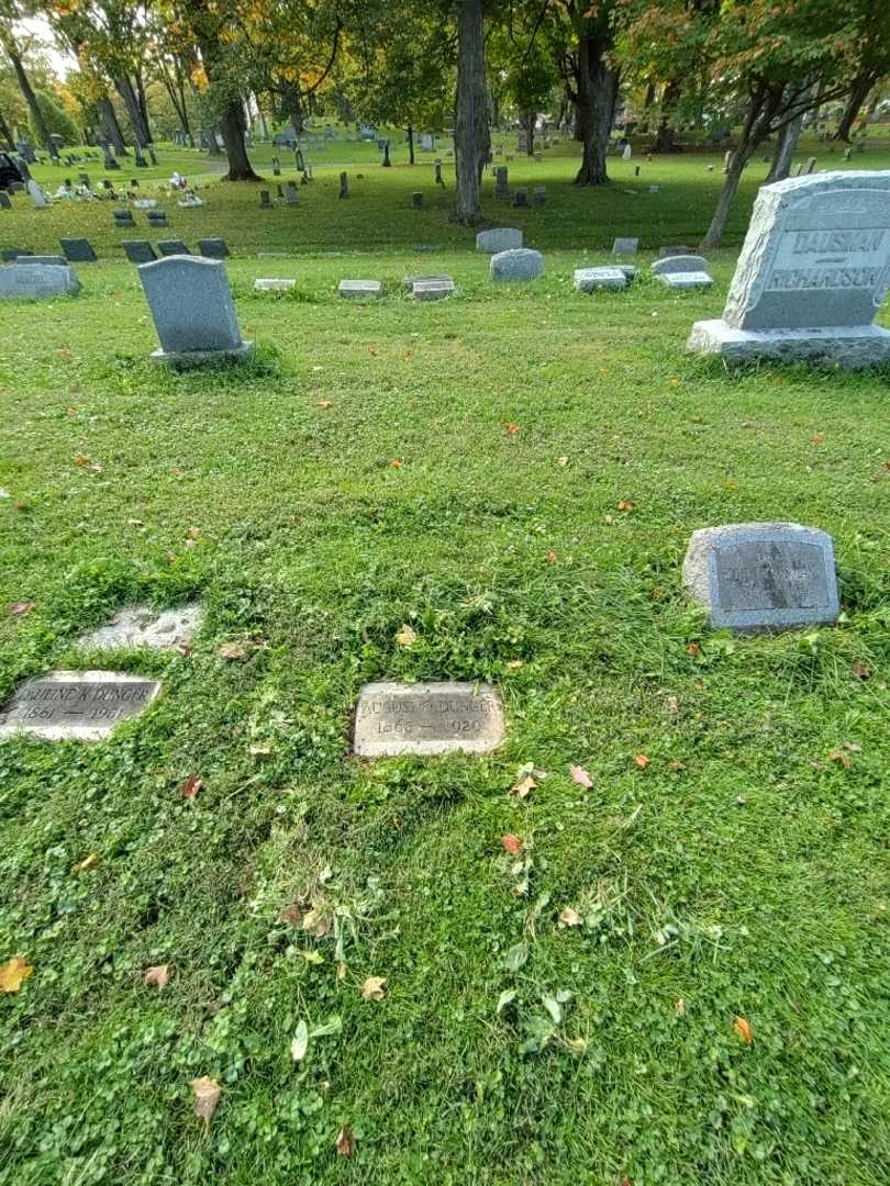 August O. Dunger's grave. Photo 1