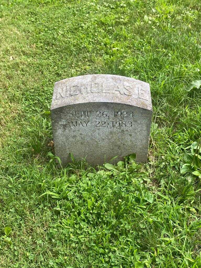 Nicholas E. Peters's grave. Photo 3