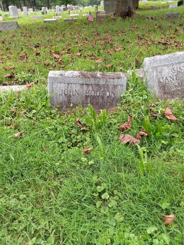 John Hodson's grave. Photo 2