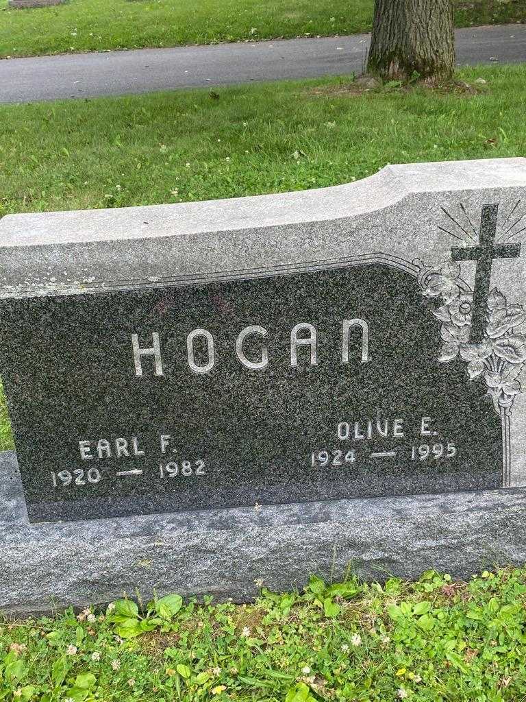 Earl F. Hogan's grave. Photo 4