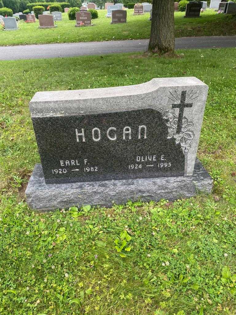 Earl F. Hogan's grave. Photo 2