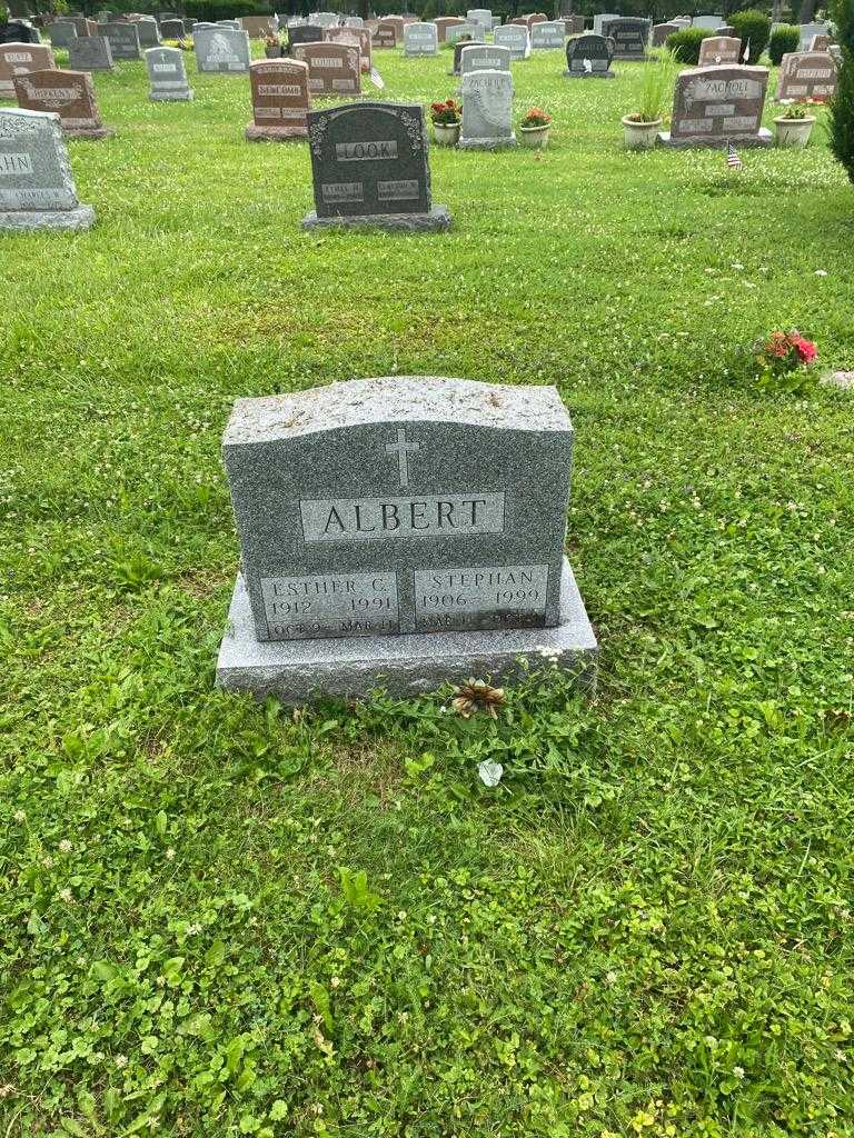 Esther C. Albert's grave. Photo 2