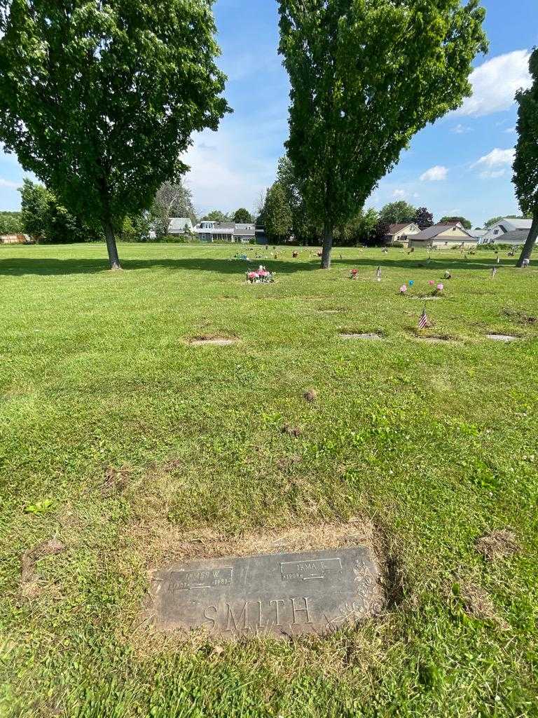 James W. Smith's grave. Photo 1