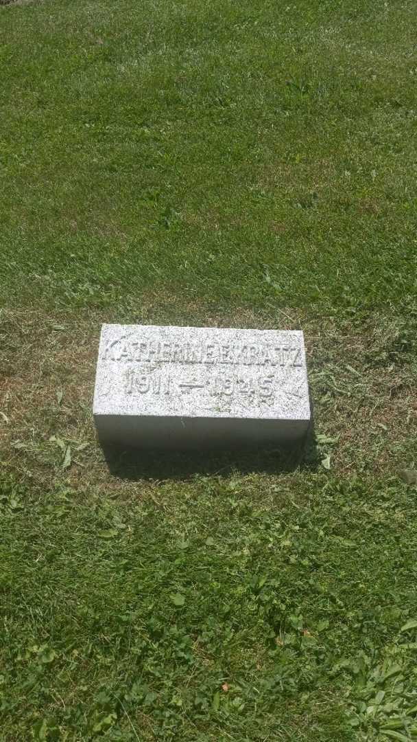 Katherine E. Kratz's grave. Photo 2