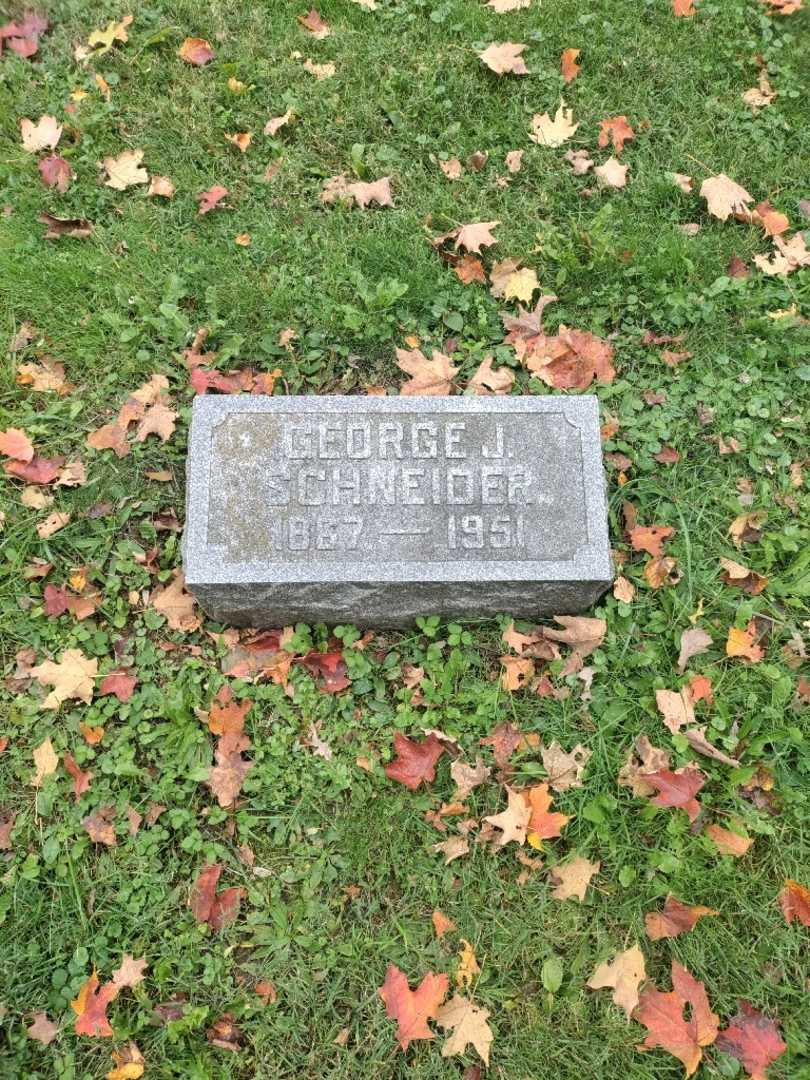 George J. Schneider's grave. Photo 2