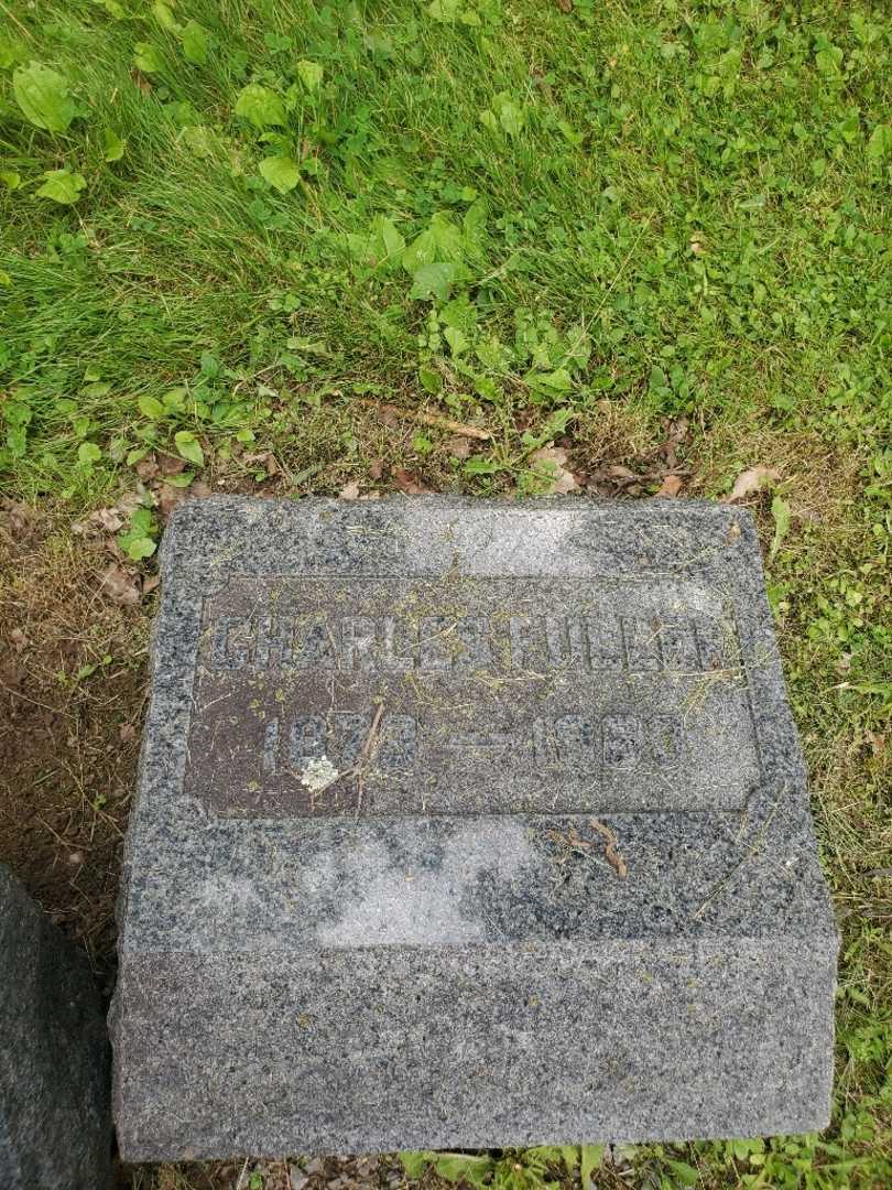 Charles Fuller's grave. Photo 3
