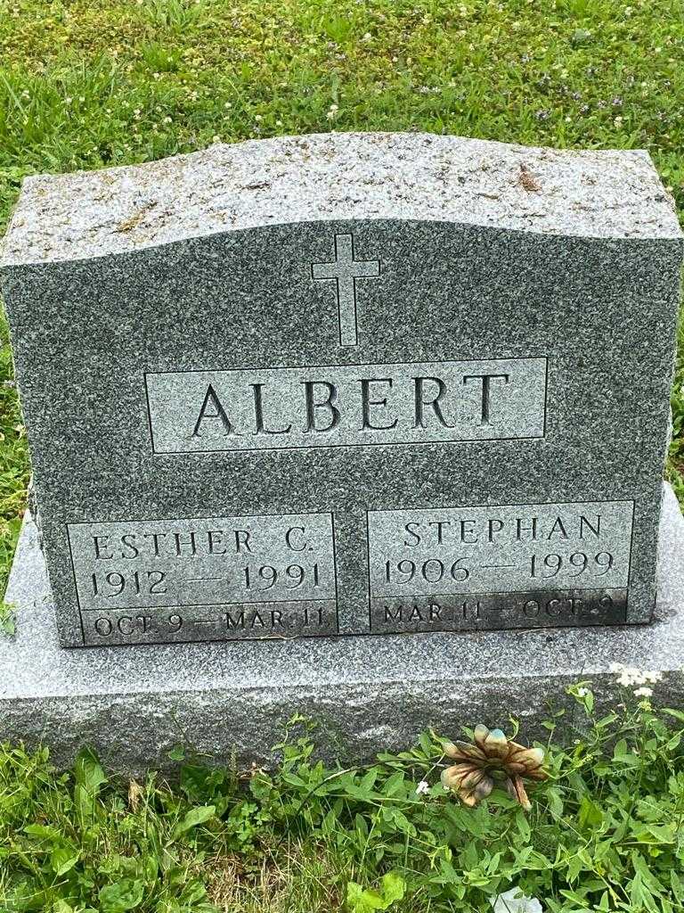 Esther C. Albert's grave. Photo 3