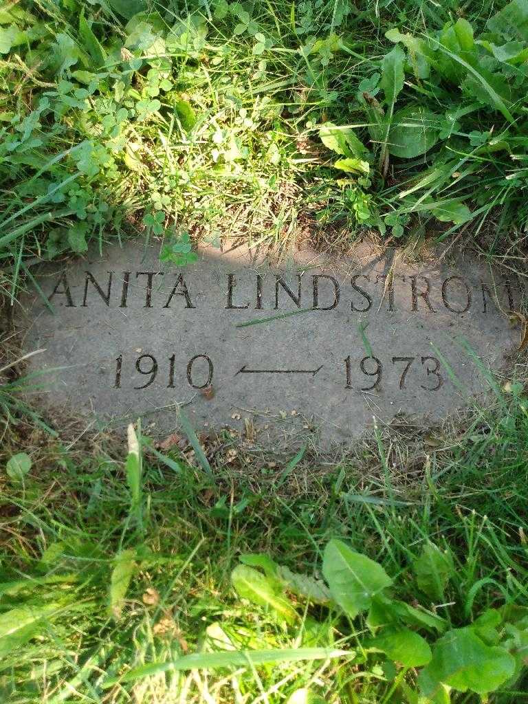 Anita Lindstrom's grave. Photo 3