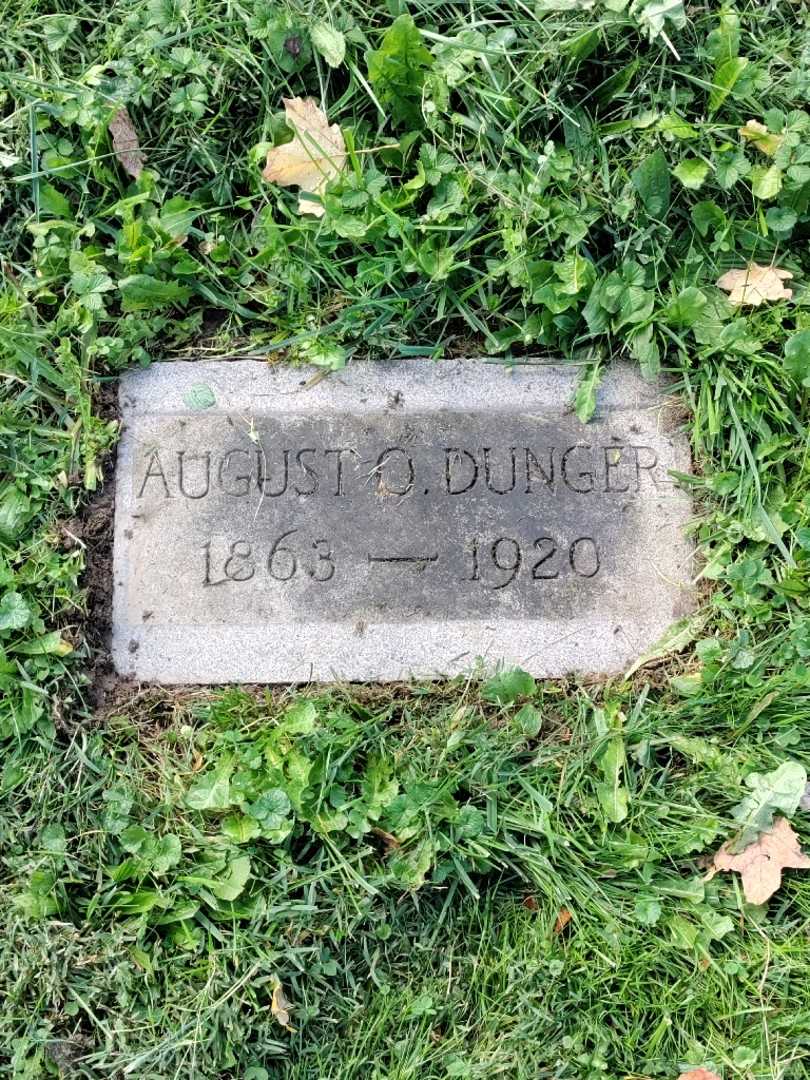 August O. Dunger's grave. Photo 3