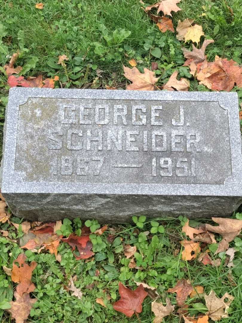 George J. Schneider's grave. Photo 3