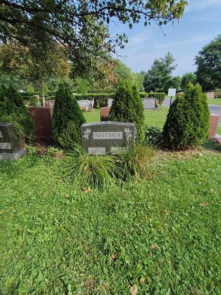 Virginia L. Beecher's grave. Photo 1