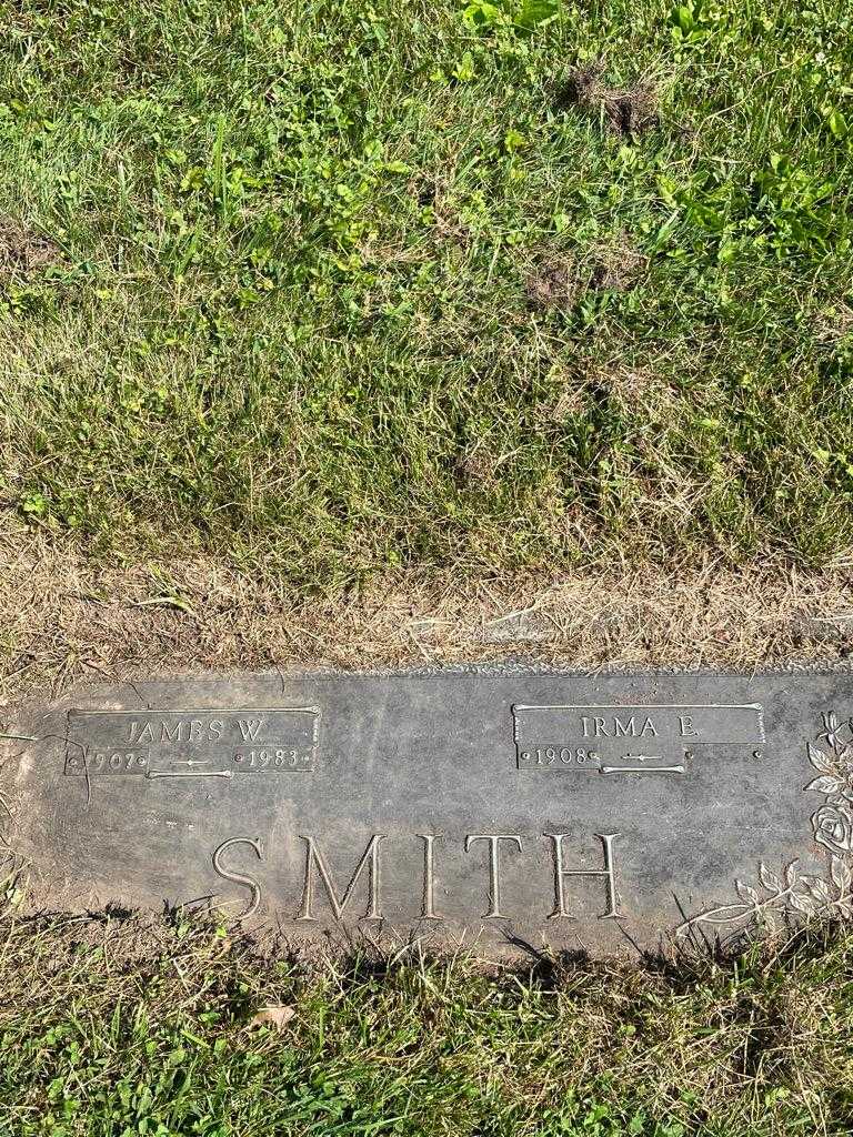 James W. Smith's grave. Photo 3