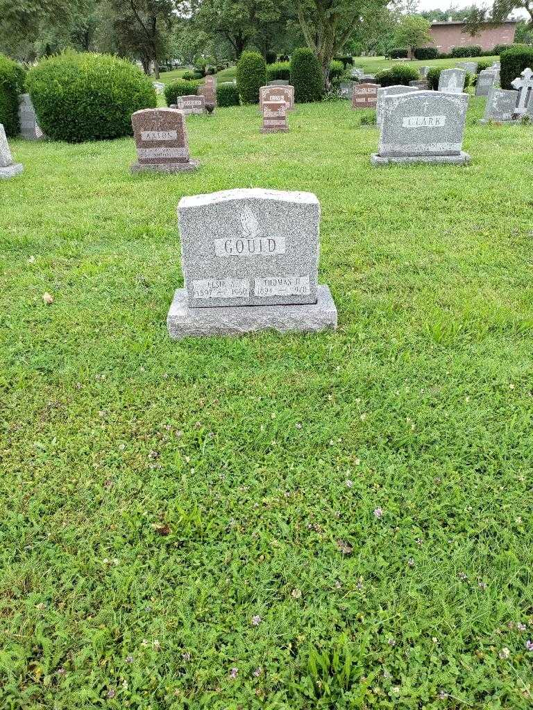Elsie A. Gould's grave. Photo 1