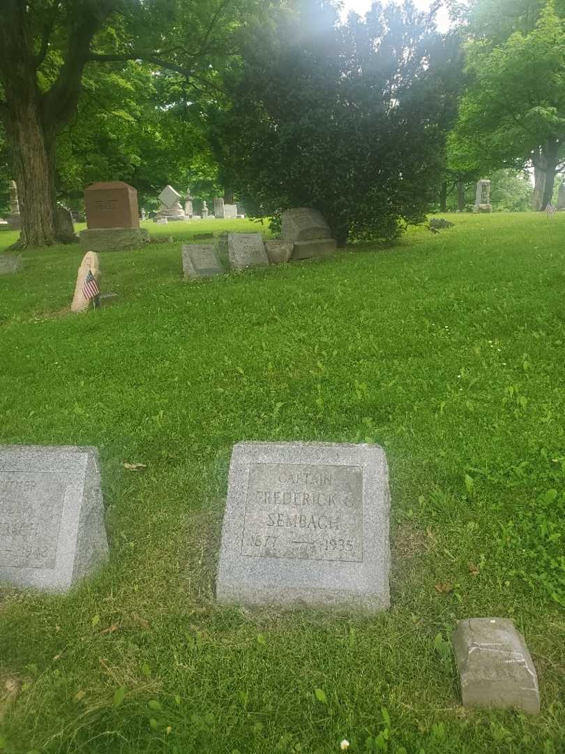 Frederick C. Sembach's grave. Photo 2