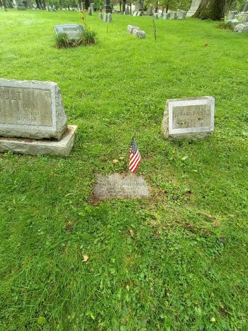 Walter J. Schlosser's grave. Photo 1