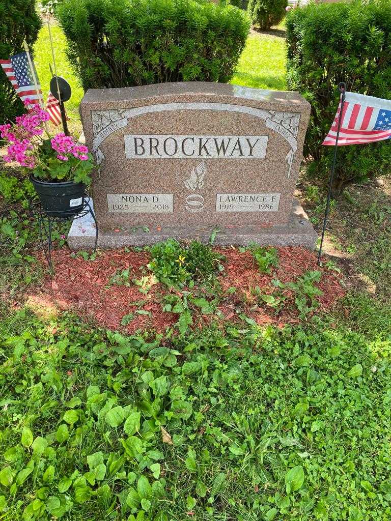 Nona D. Brockway's grave. Photo 2