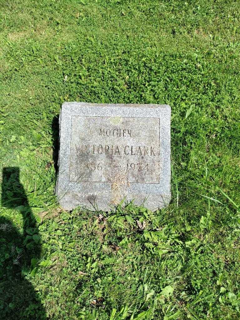 Victoria Clark's grave. Photo 2