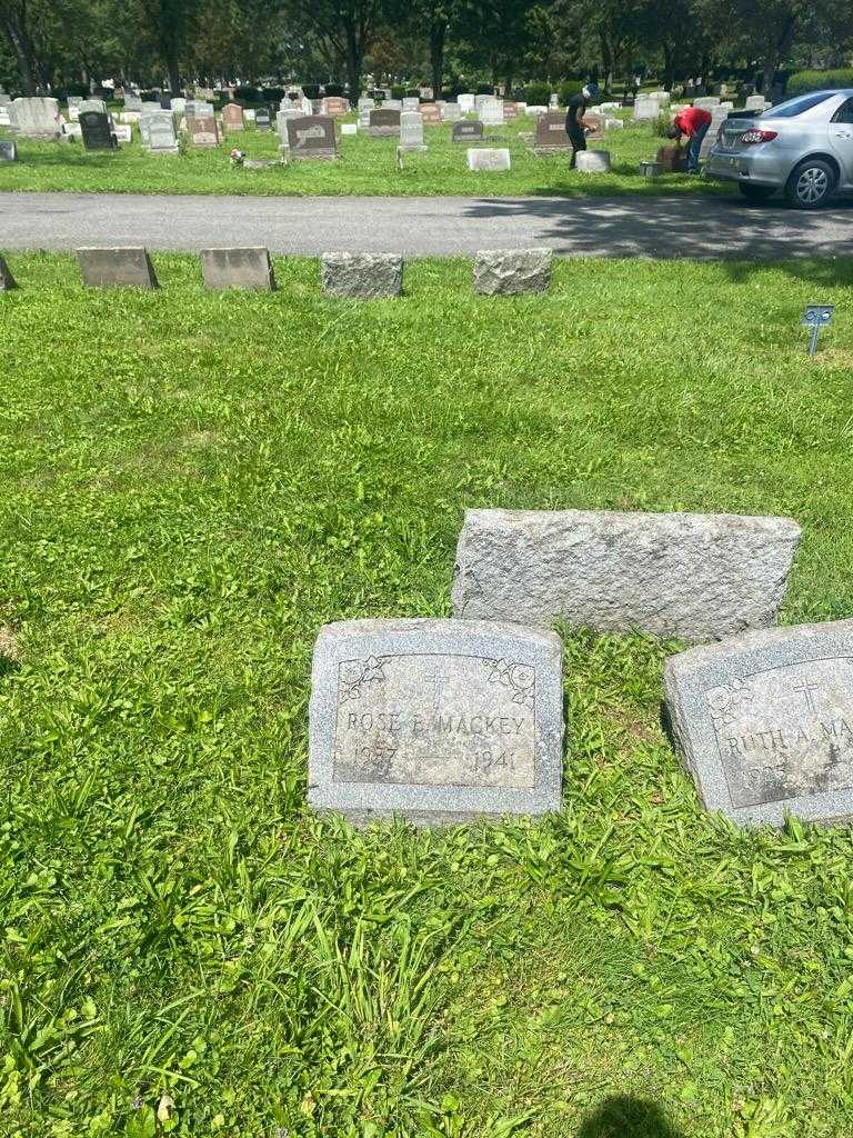 Rose E. Mackey's grave. Photo 2