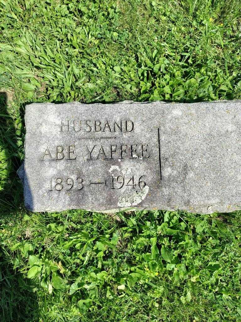 Abraham Yaffee's grave. Photo 3
