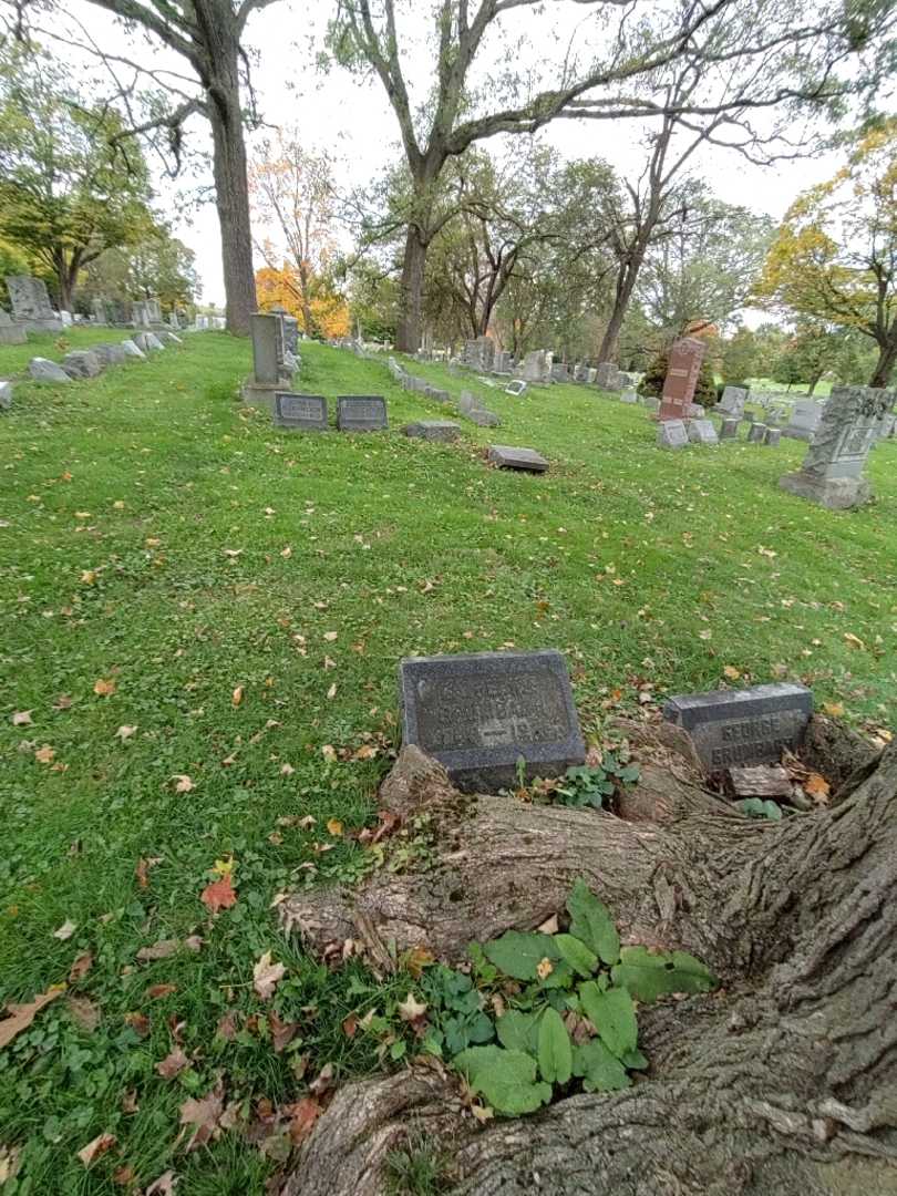 Catherine Grumbach's grave. Photo 1