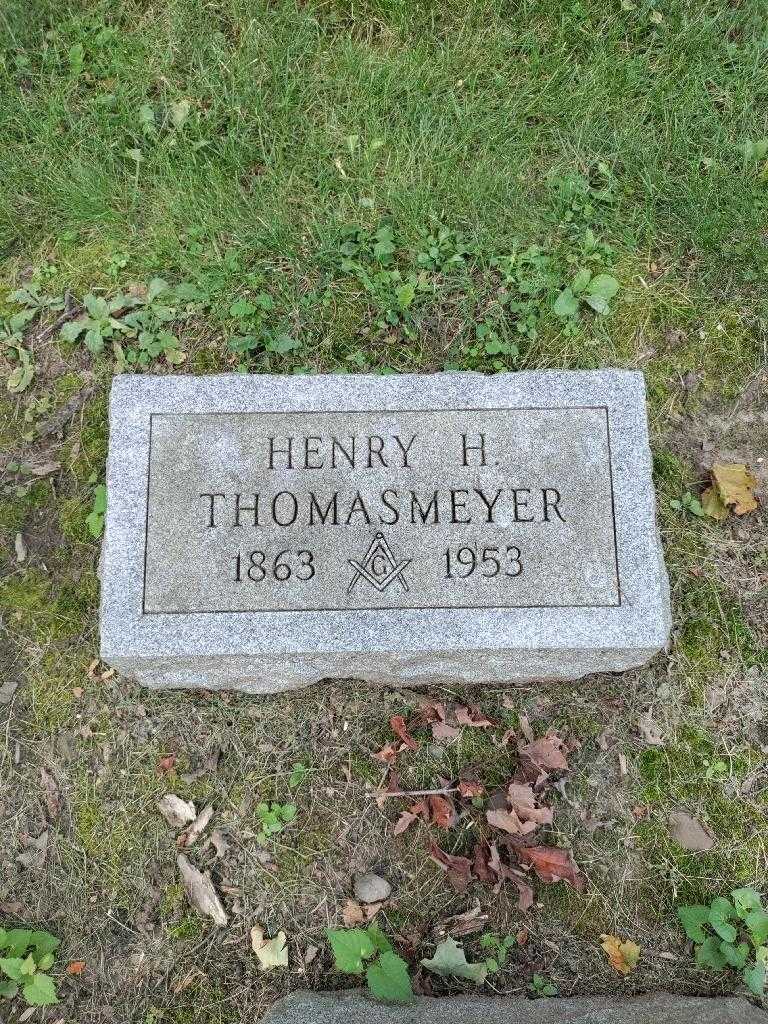 Henry H. Thomasmeyer's grave. Photo 2