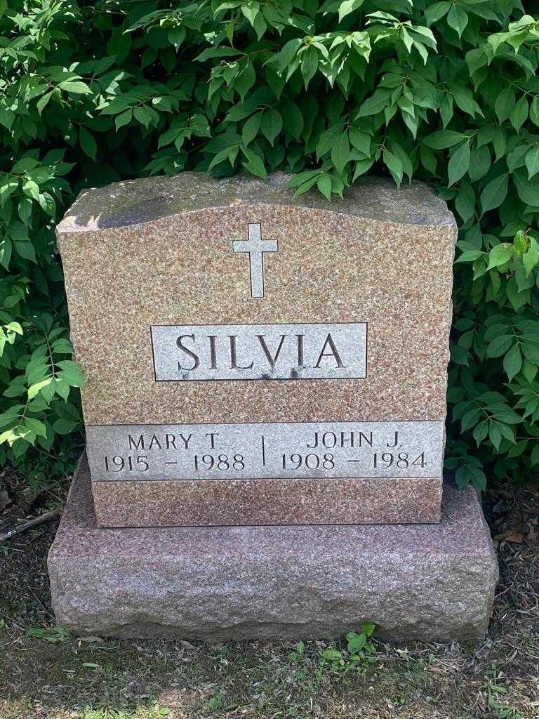 Mary T. Silvia's grave. Photo 3
