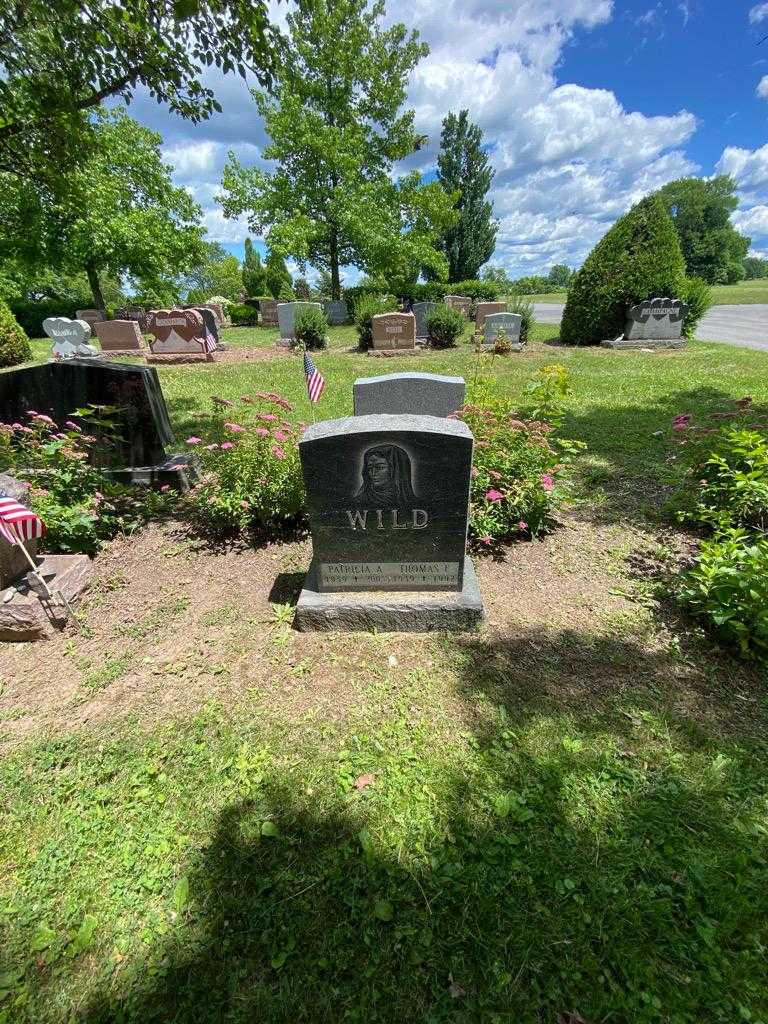 Thomas E. Wild's grave. Photo 1