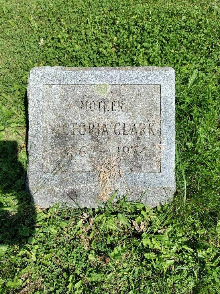 Victoria Clark's grave. Photo 3