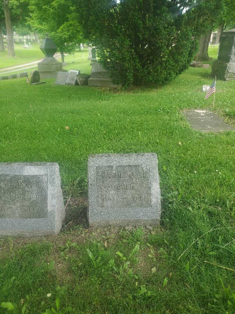 Carolina H. Maier's grave. Photo 3