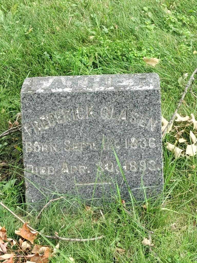 Frederick Clasen's grave. Photo 3