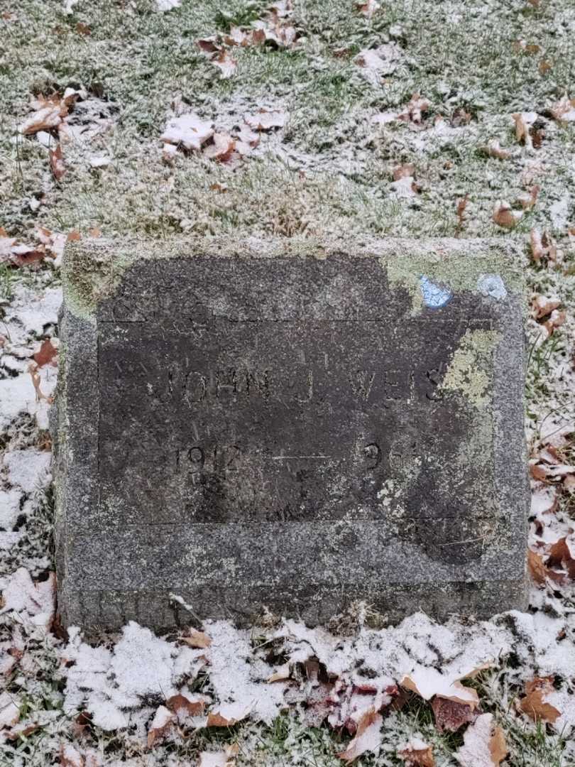 John J. Weis's grave. Photo 3